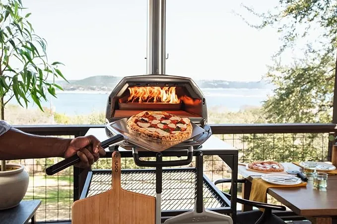 Ooni Karu 16 Wood and Charcoal-Fired Portable Pizza Oven