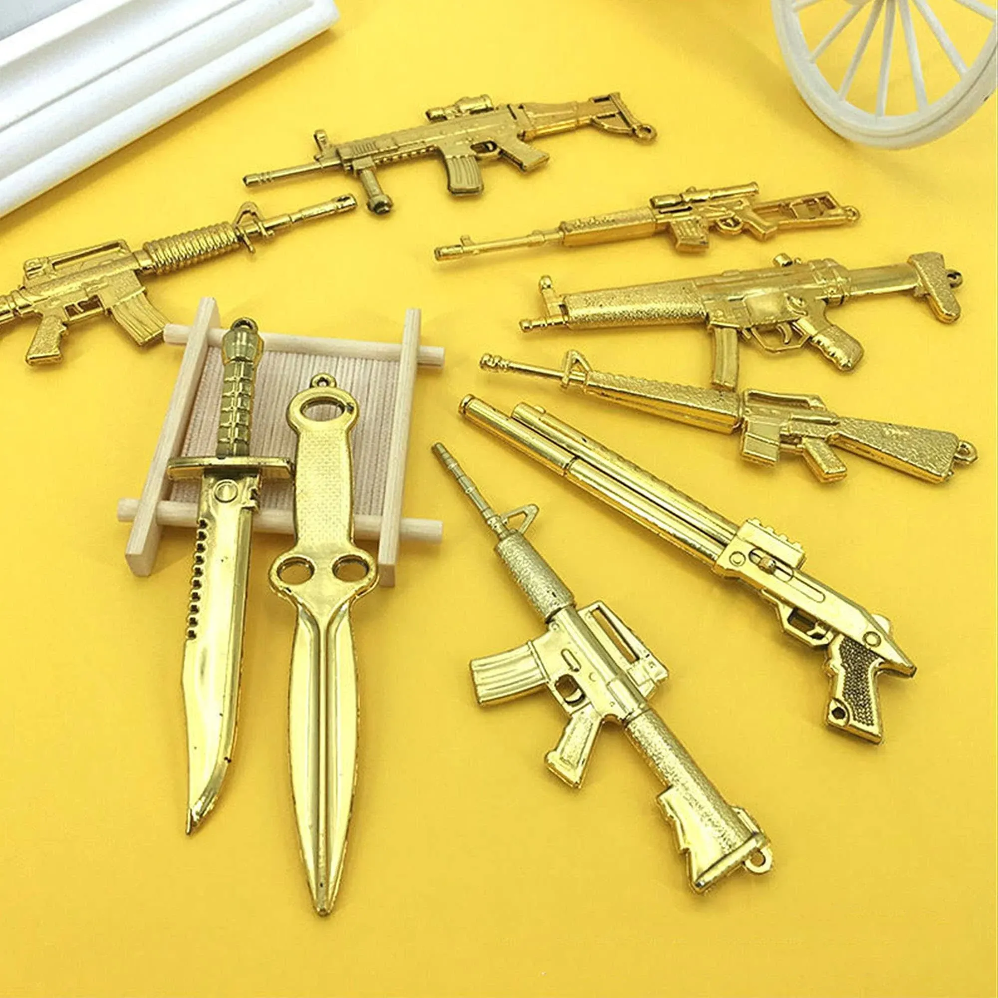 Veteran Day Movie game theme party cake topper Various guns, swords, animation peripheral game accessories, golden model, cupcake decoration 10Pcs