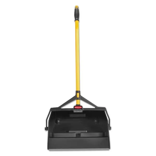 Rubbermaid Commercial Products Maximizer Wet/Dry Debris Dustpan with Hanger Bracket, Black, Outdoor/Indoor For Wet and Dry Floor Cleaning, Compatible with And Broom/Squeegee