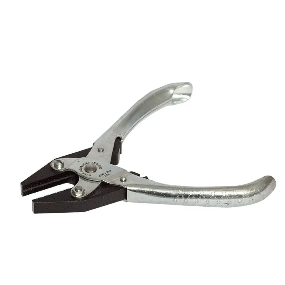 Maun MAU4860160 Flat Nose Pliers Serrated Jaw 160mm (6.1/4in)