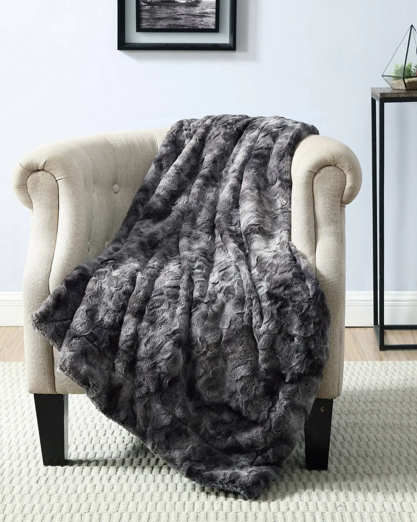 Faux Wolf Fur Throw Blanket Reversible Plush Sherpa Fleece Gray / 60 x 75 in